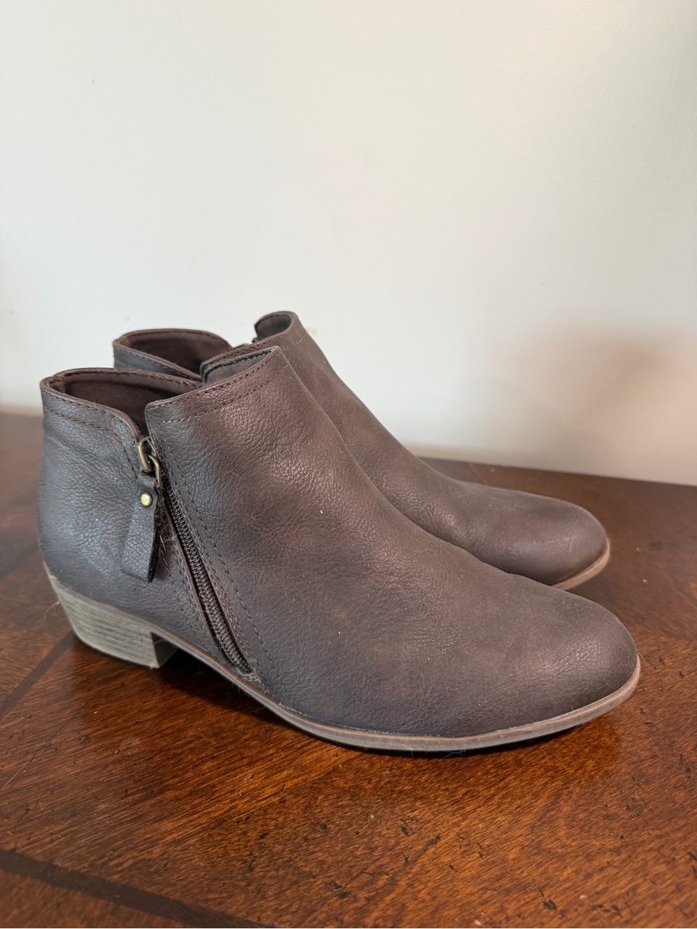 Arizona Love Dark Brown Leather Ankle Booties with Side Zip
